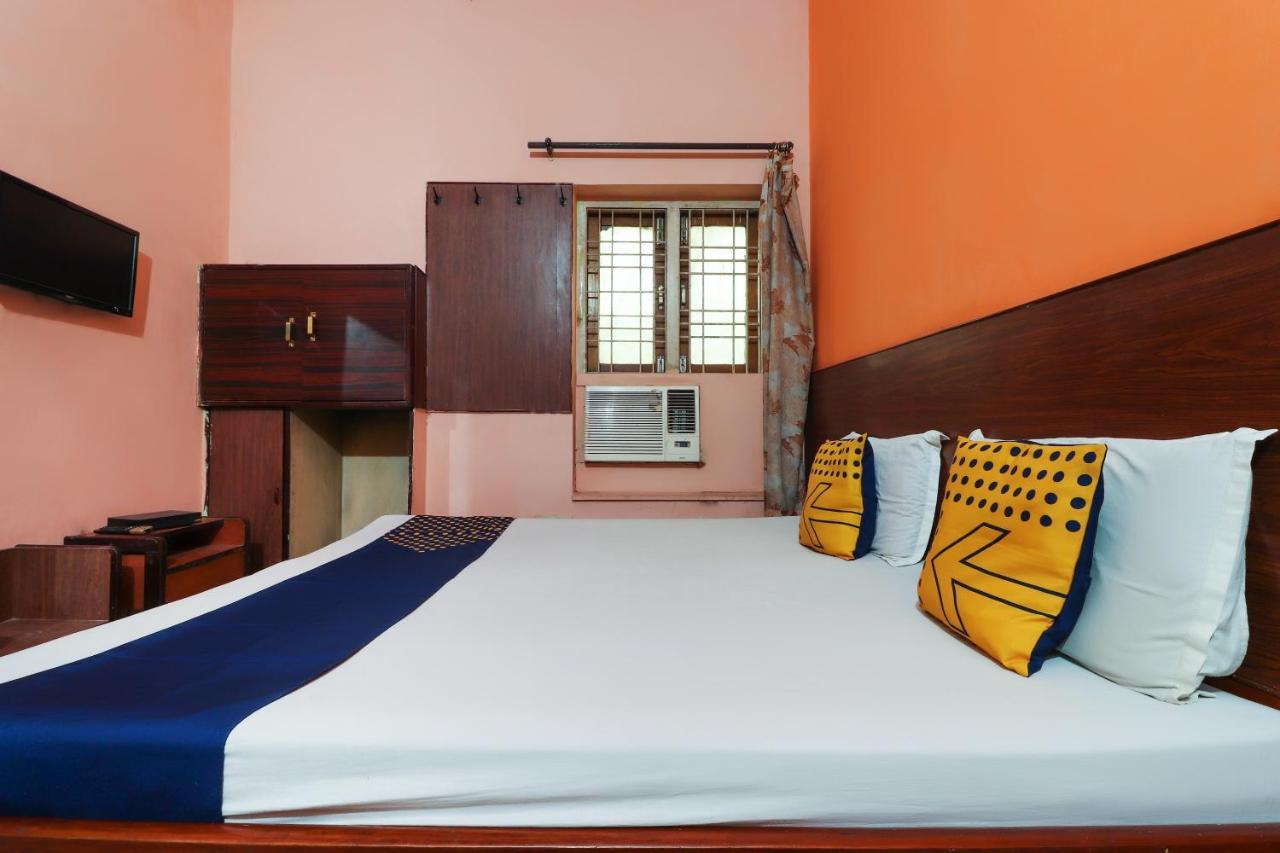 Spot On Jaiswal Guest House Hasanganj Екстериор снимка
