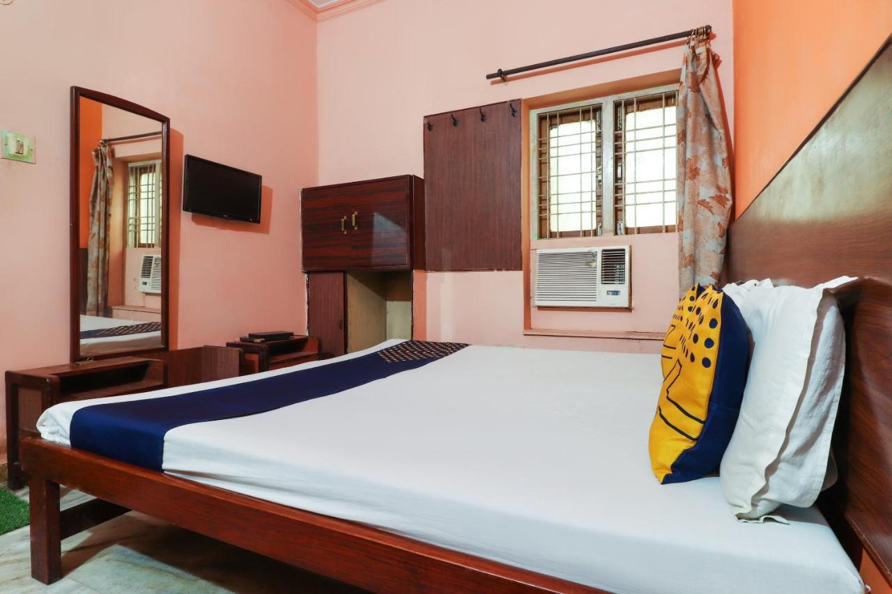 Spot On Jaiswal Guest House Hasanganj Екстериор снимка
