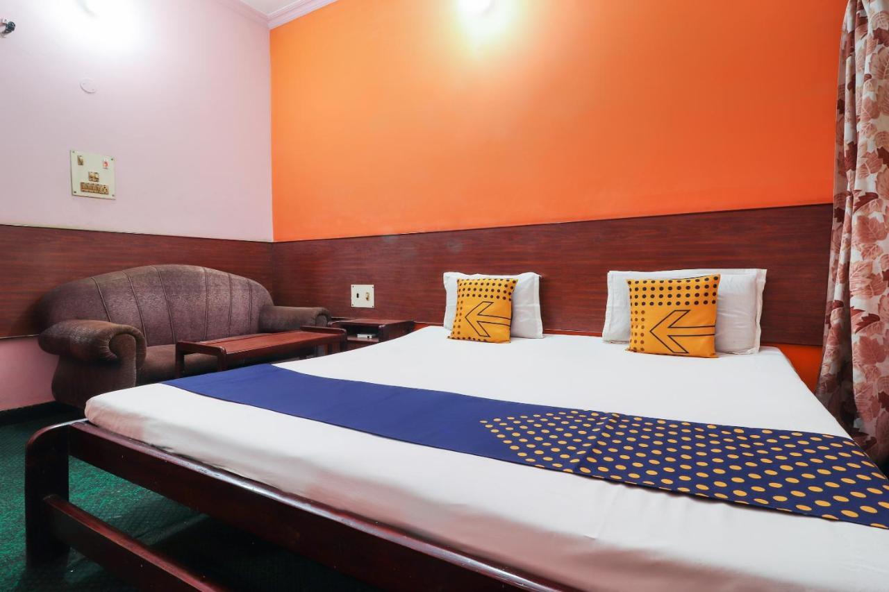 Spot On Jaiswal Guest House Hasanganj Екстериор снимка